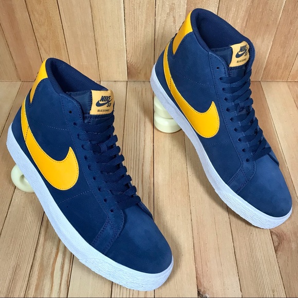 Nike SB Zoom Blazer Mid Michigan Navy Gold Shoes - Picture 2 of 5